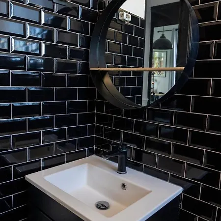 Dom wakacyjny Beautiful W/ Ac - Close To Exhibition & Beach