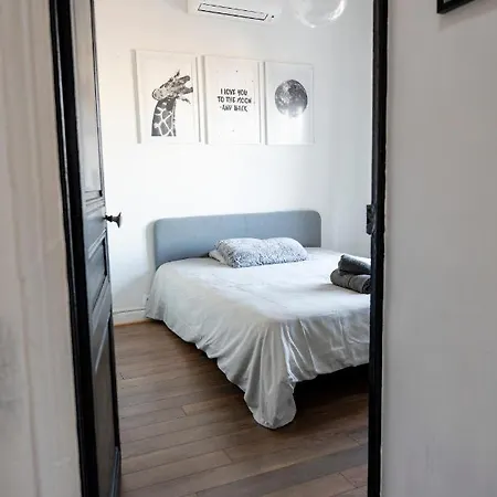 Dom wakacyjny Beautiful W/ Ac - Close To Exhibition & Beach Cannes