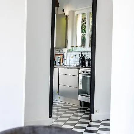 Dom wakacyjny Beautiful W/ Ac - Close To Exhibition & Beach Cannes