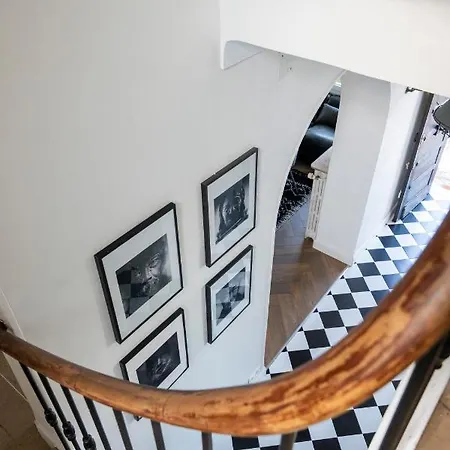 Beautiful W/ Ac - Close To Exhibition & Beach * カンヌ