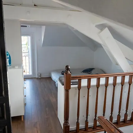 Beautiful W/ Ac - Close To Exhibition & Beach * カンヌ